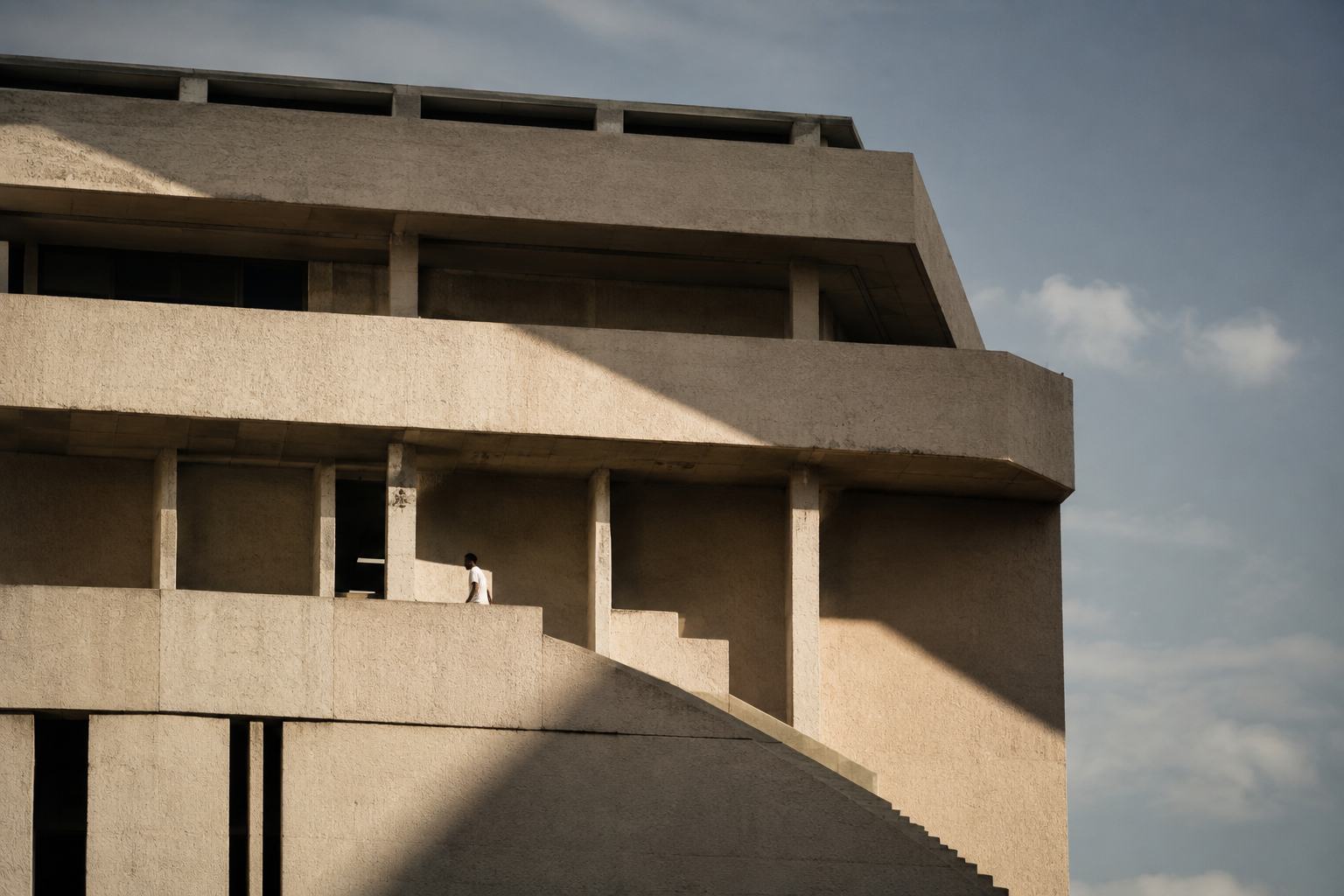 Concrete geometry, repetition and raking late light.